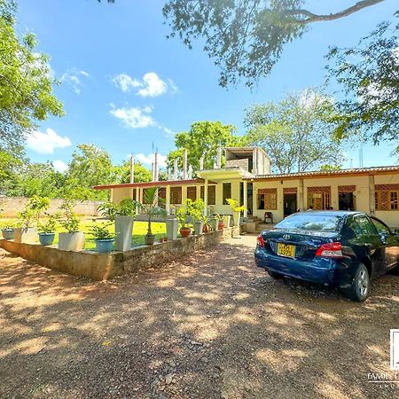 Family Holiday Resort Анурадхапура Екстериор снимка
